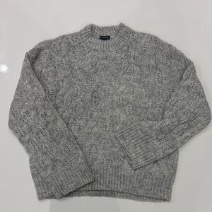 Wild Fable Heather Gray Cable Knit Crewneck Sweater